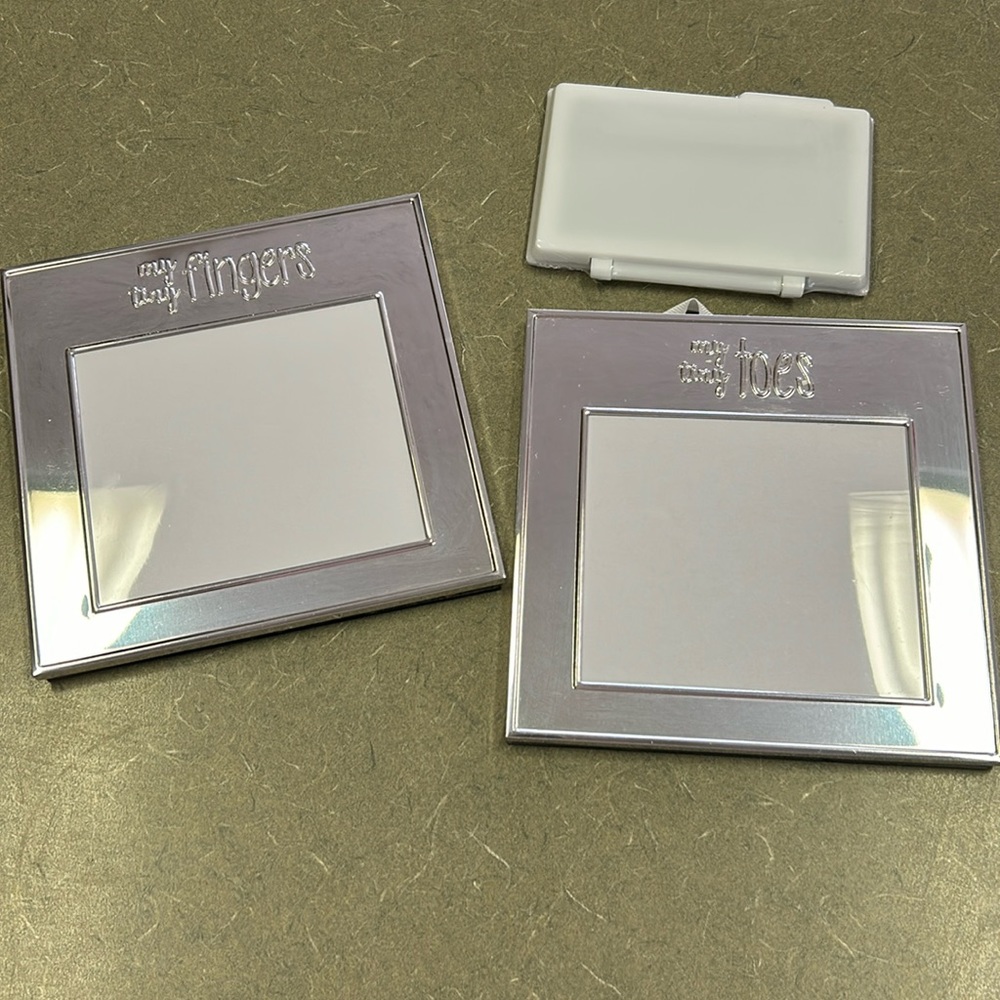 NWOT 3 piece Fingers & Toes Frames with ink